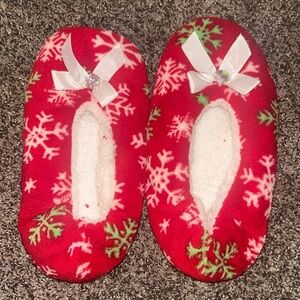 Justice Slippers Size L 7-9